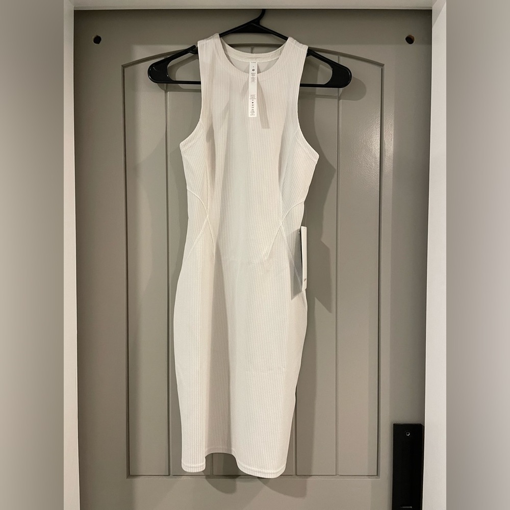 BNWT Lululemon Ribbed Saoftstreme Slim-Fit Tank Dress ***